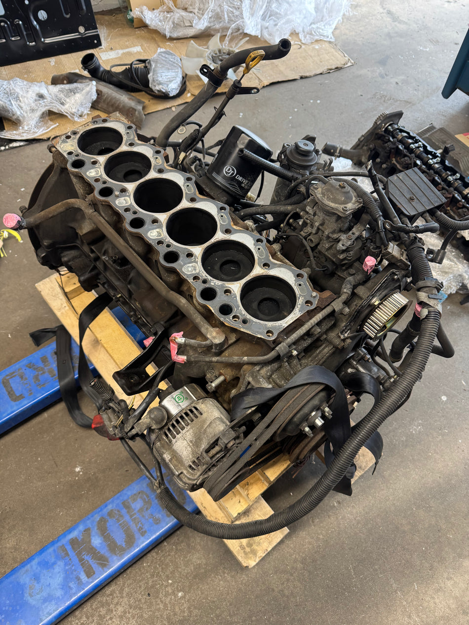 JDM TOYOTA S-HDJ81 LANDCRUISER 1HD-T USED ENGINE 350,000KM
