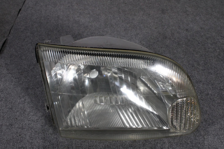 JDM TOYOTA HIACE KZH106 OEM JDM RHD HEAD LIGHT LAMP RIGHT SIDE KOITO 26-90