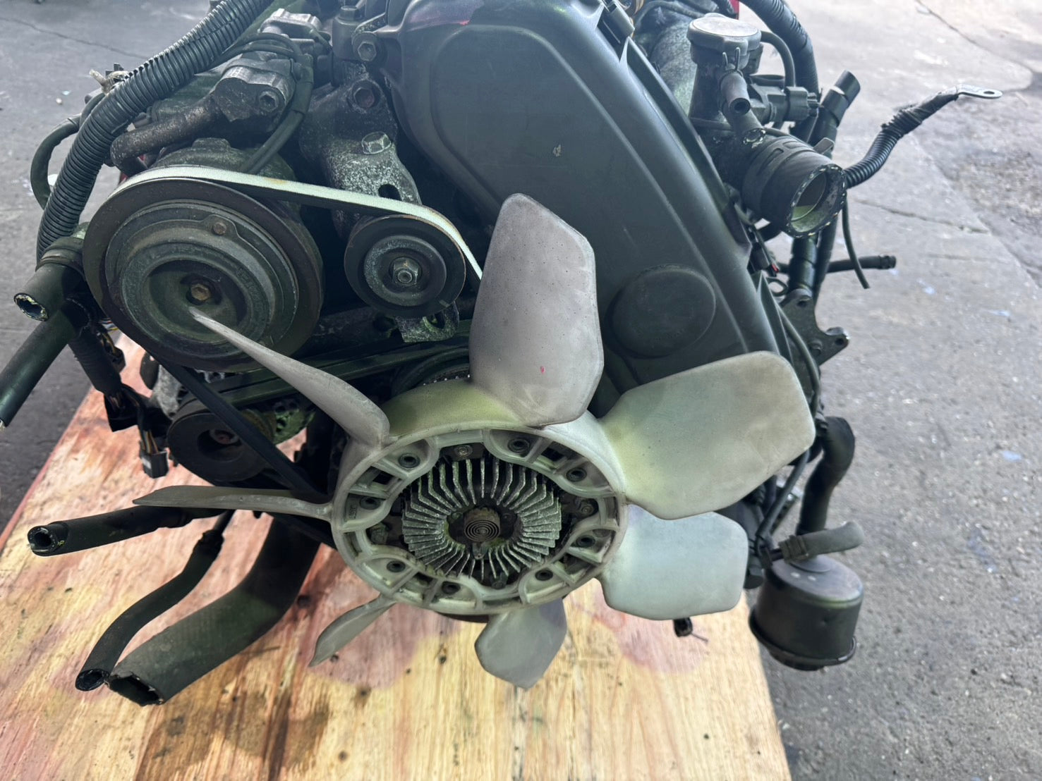 JDM TOYOTA HIACE KZH106 1KZ-TE 1KZTE ENGINE AUTO TRANSMISSION