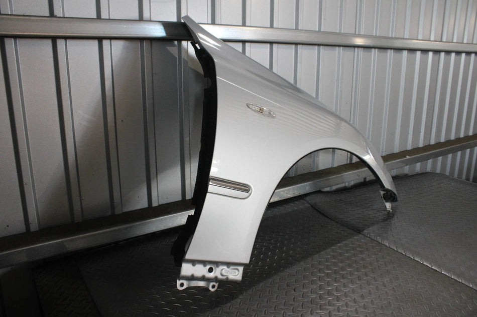 JDM TOYOTA CROWN GRS18 GRS184 OEM JDM RHD FENDER FRONT RIGHT SIDE