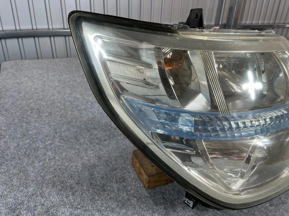 JDM ELGRAND E51 NISSAN OEM JDM RHD HID HEAD LIGHT RIGHT SIDE